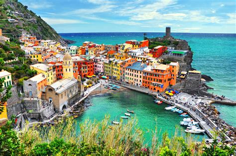 are there inexpensive hotels in cinque terre
